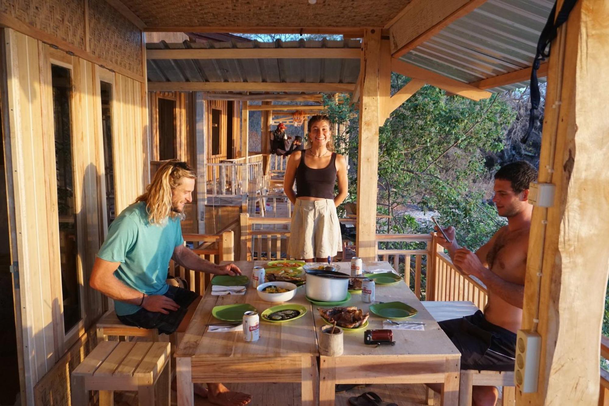 Boneputeh Homestay Taliwang Habitación foto